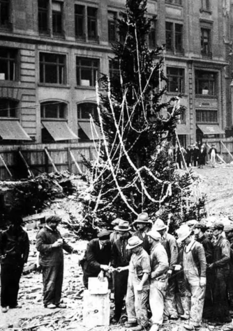https://www.rockefellercenter.com/holidays/rockefeller-center-christmas-tree-lighting/#tree-history